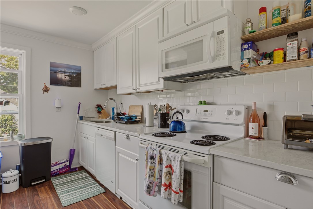 13 Hall Avenue B