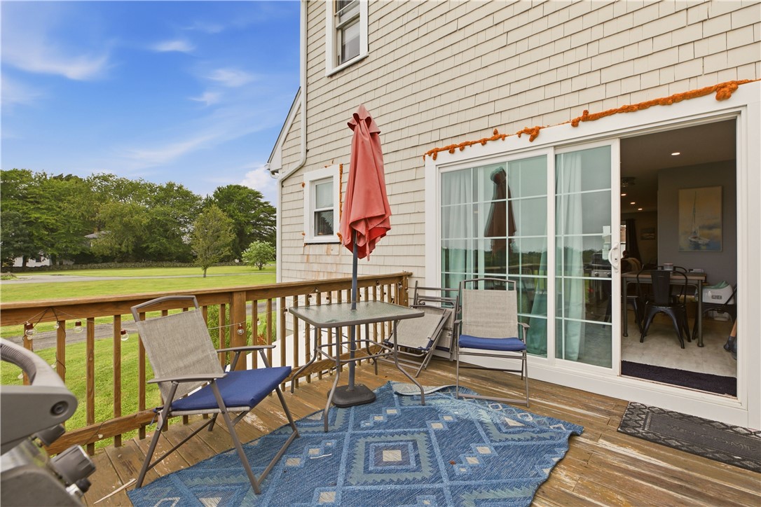 223 Oliphant Lane A