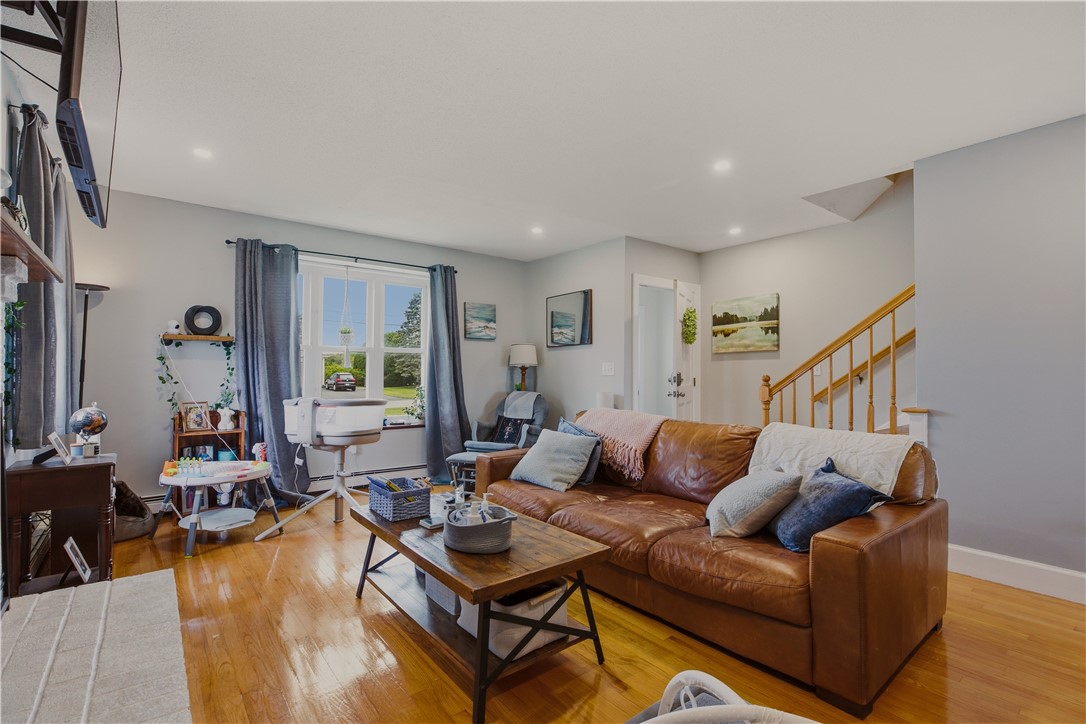 223 Oliphant Lane A