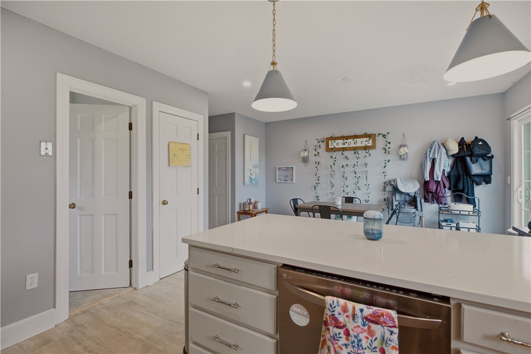 223 Oliphant Lane A