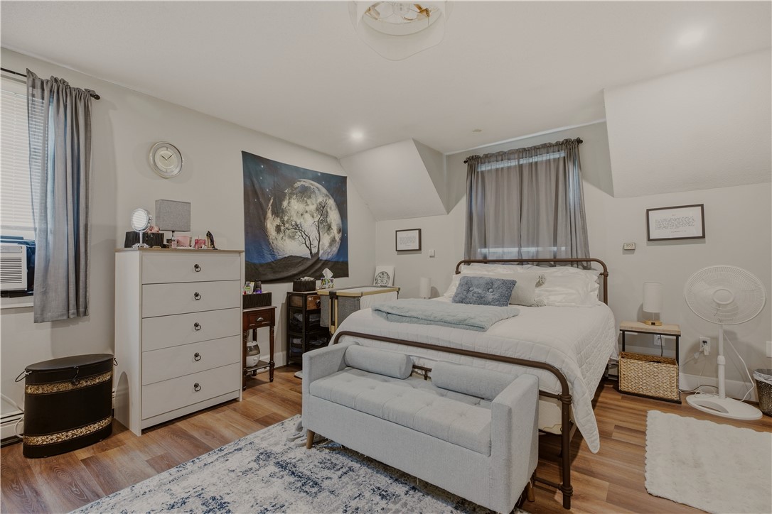 223 Oliphant Lane A