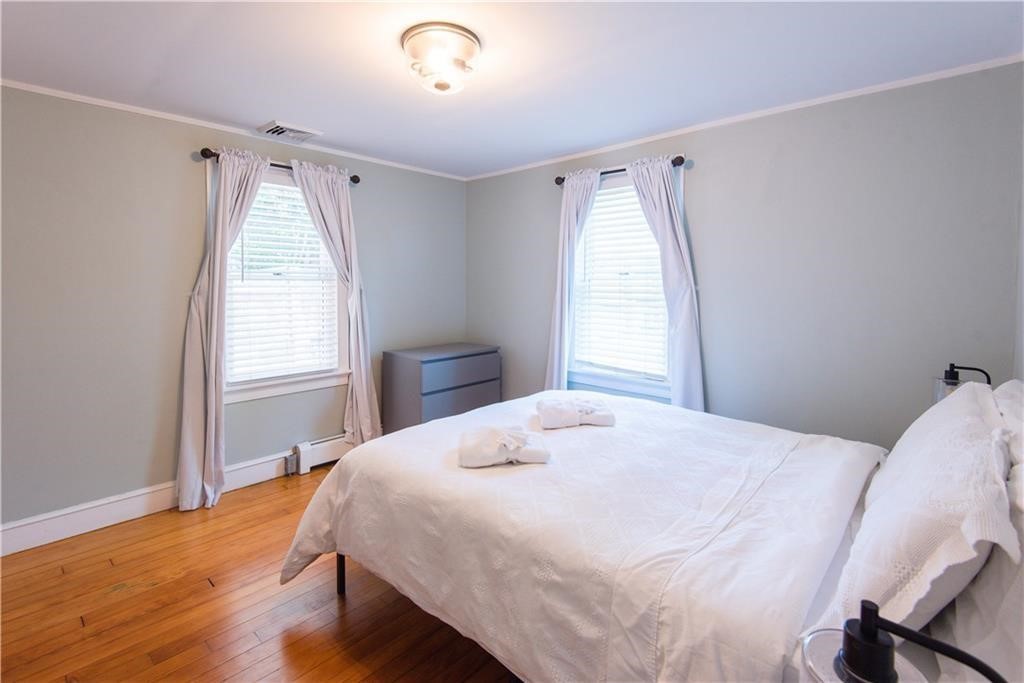 393 Aquidneck Avenue