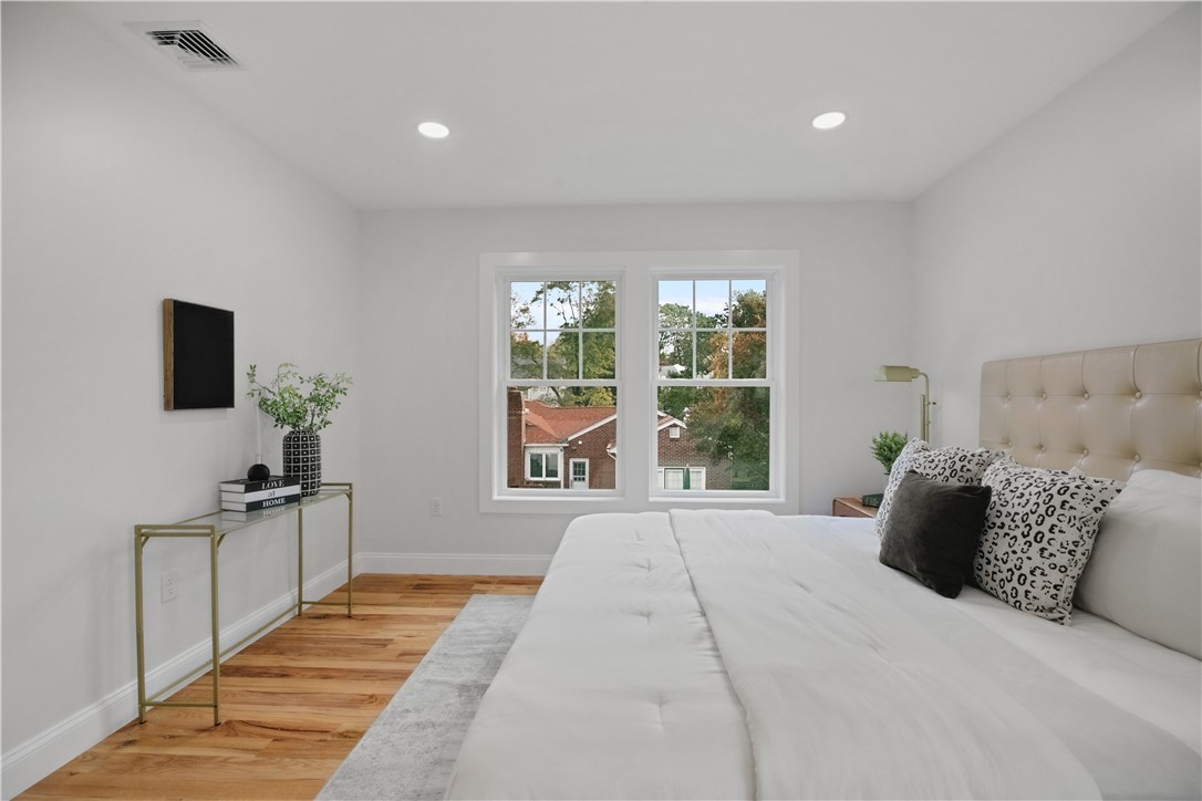 2 Bella Court