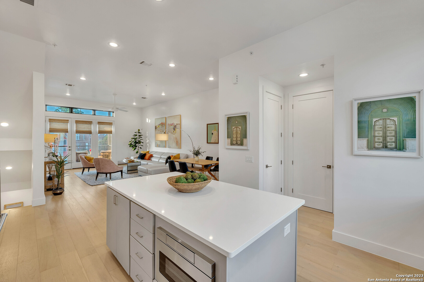 1226 S Presa St Unit: 107