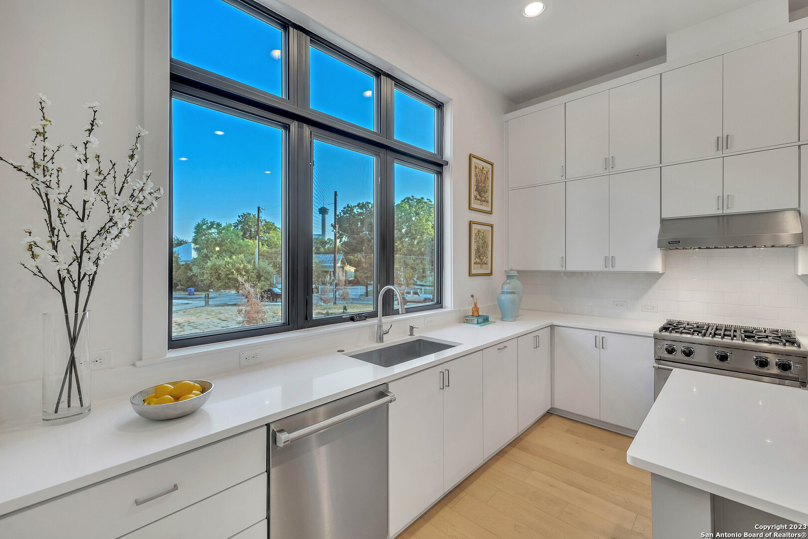 1226 S Presa St Unit: 107