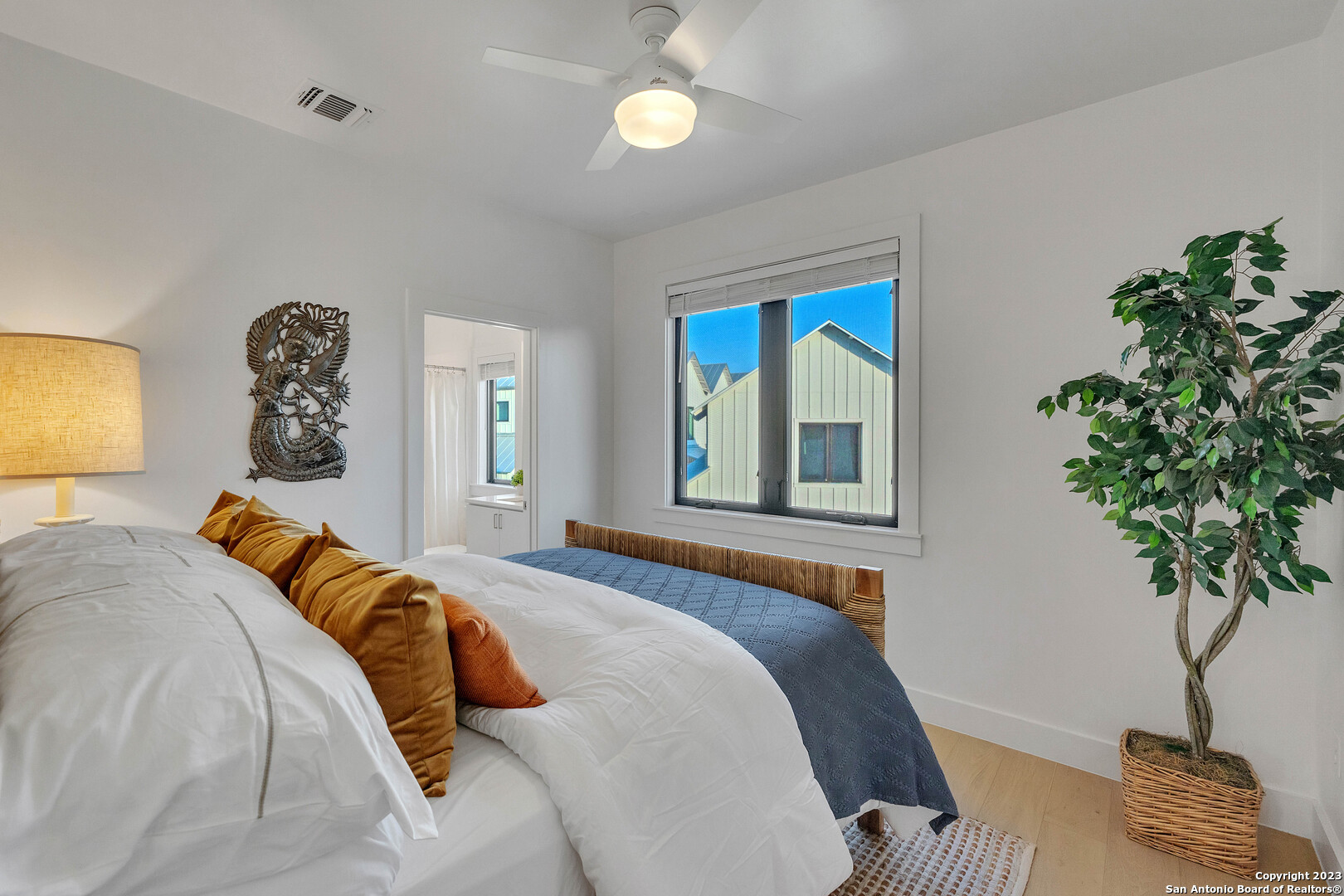 1226 S Presa St Unit: 107