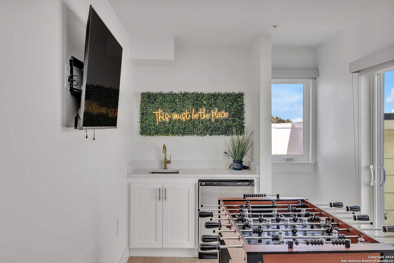 203 PASCHAL ST 106