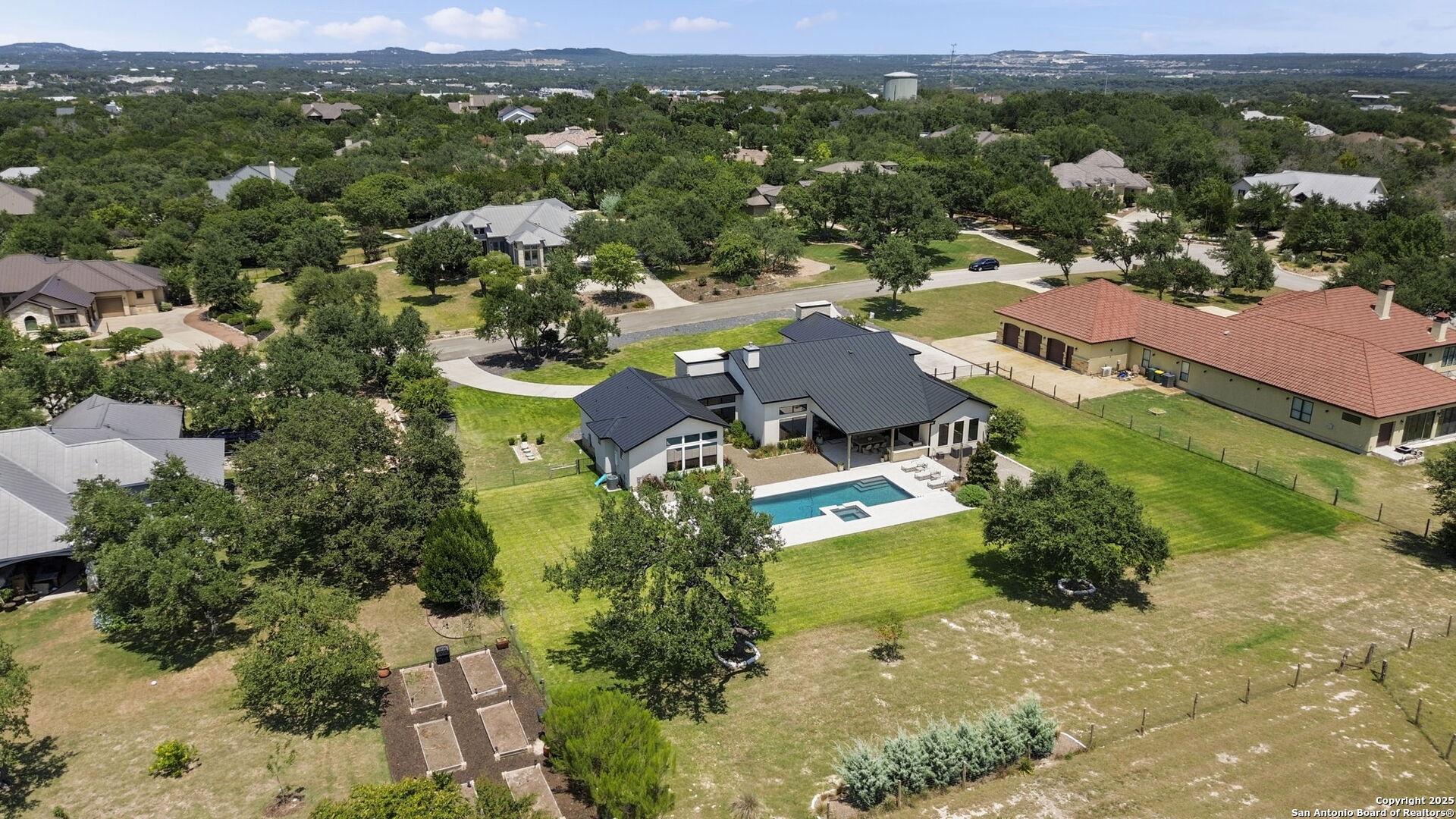 137 Balcones Bend