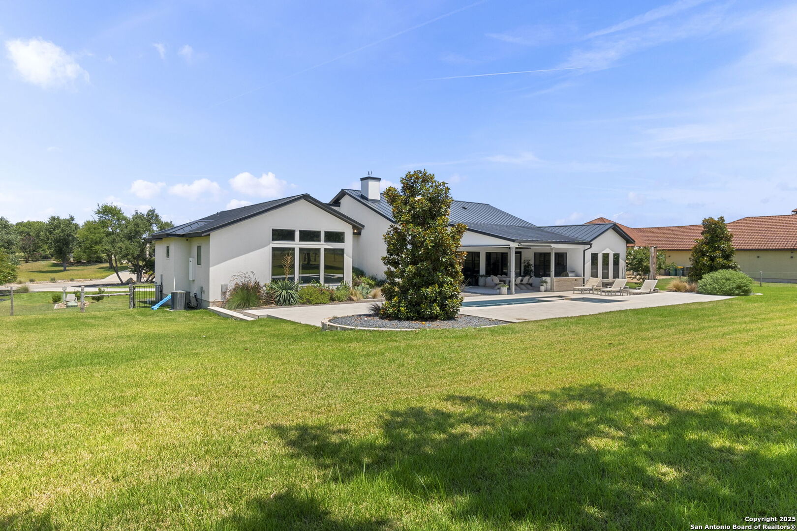 137 Balcones Bend