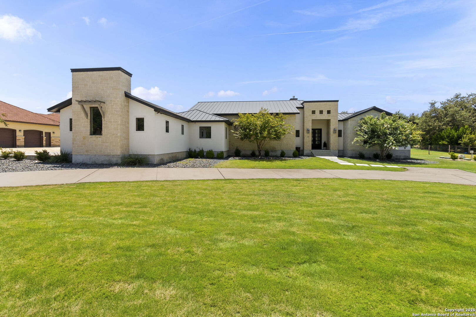 137 Balcones Bend
