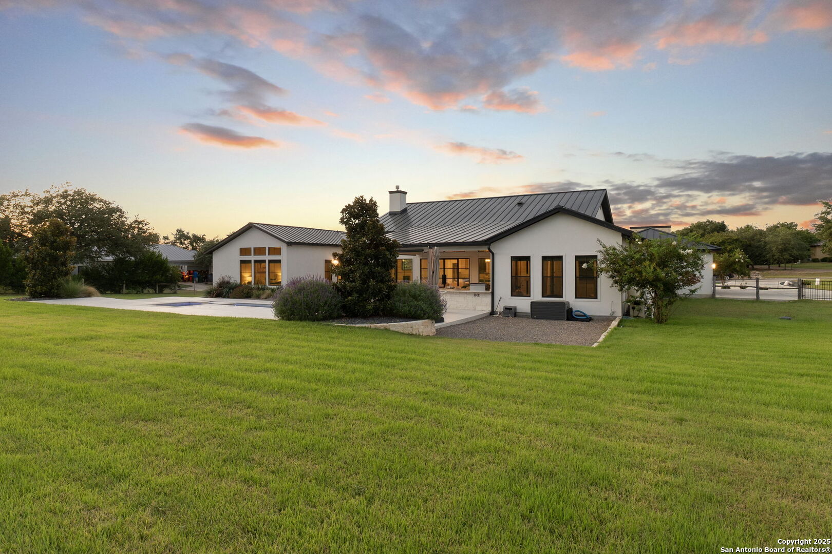 137 Balcones Bend