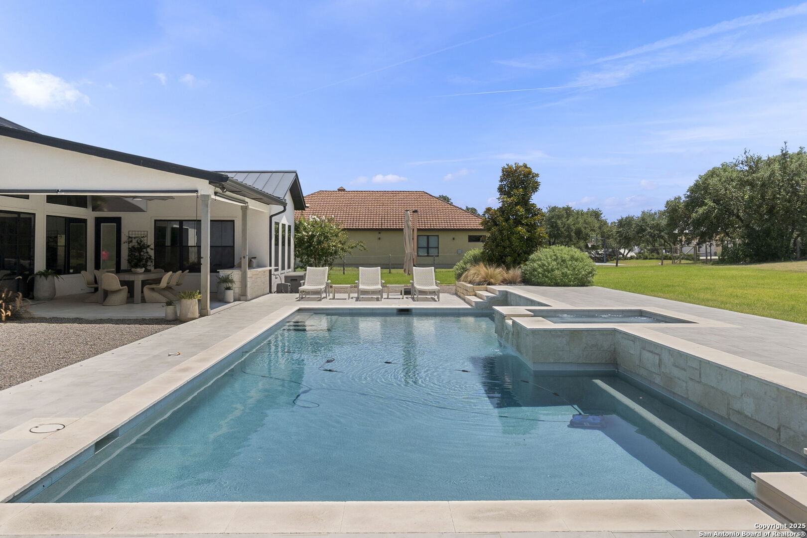 137 Balcones Bend