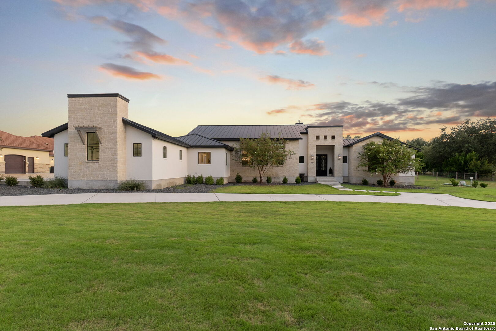 137 Balcones Bend