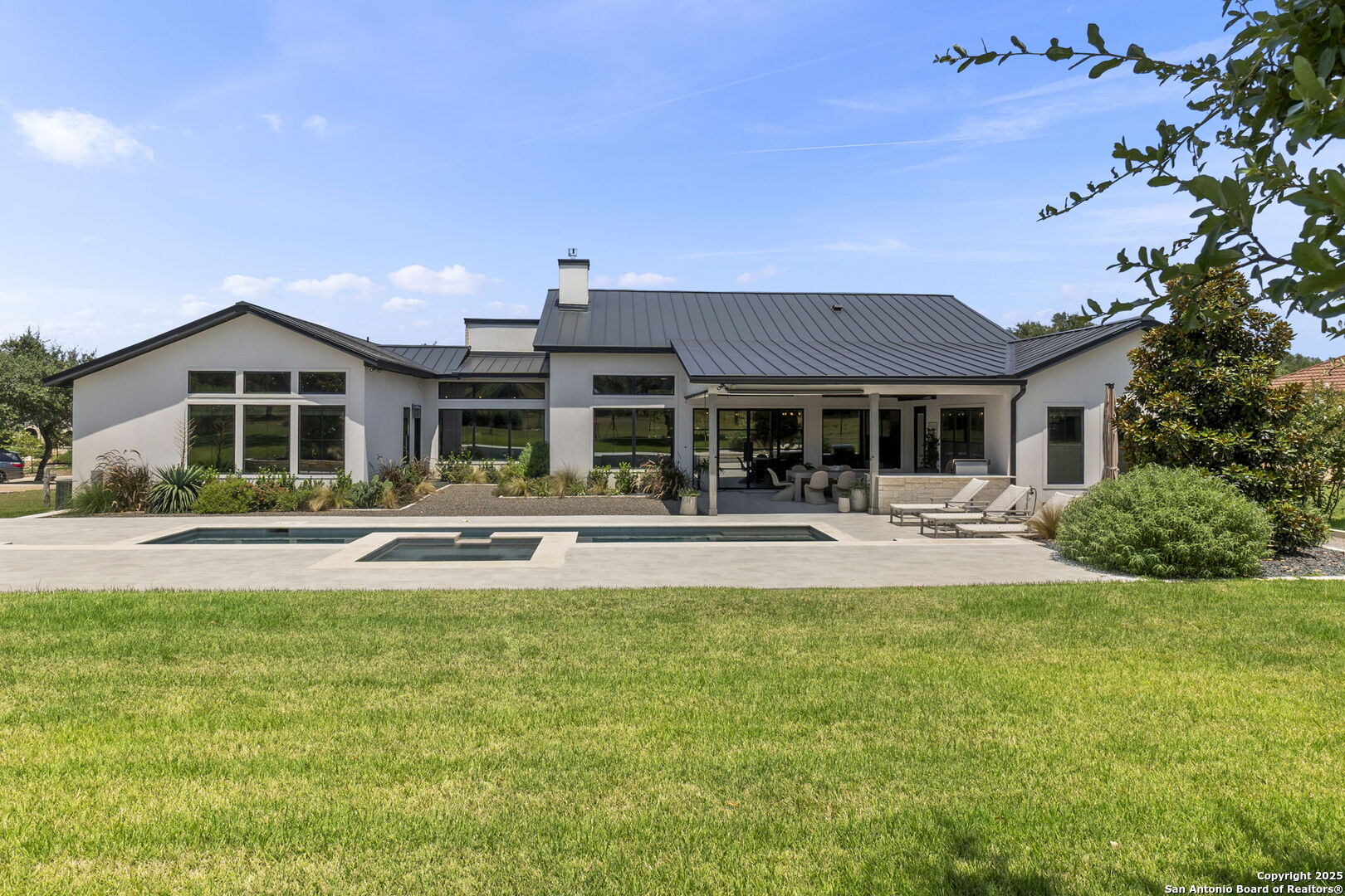 137 Balcones Bend