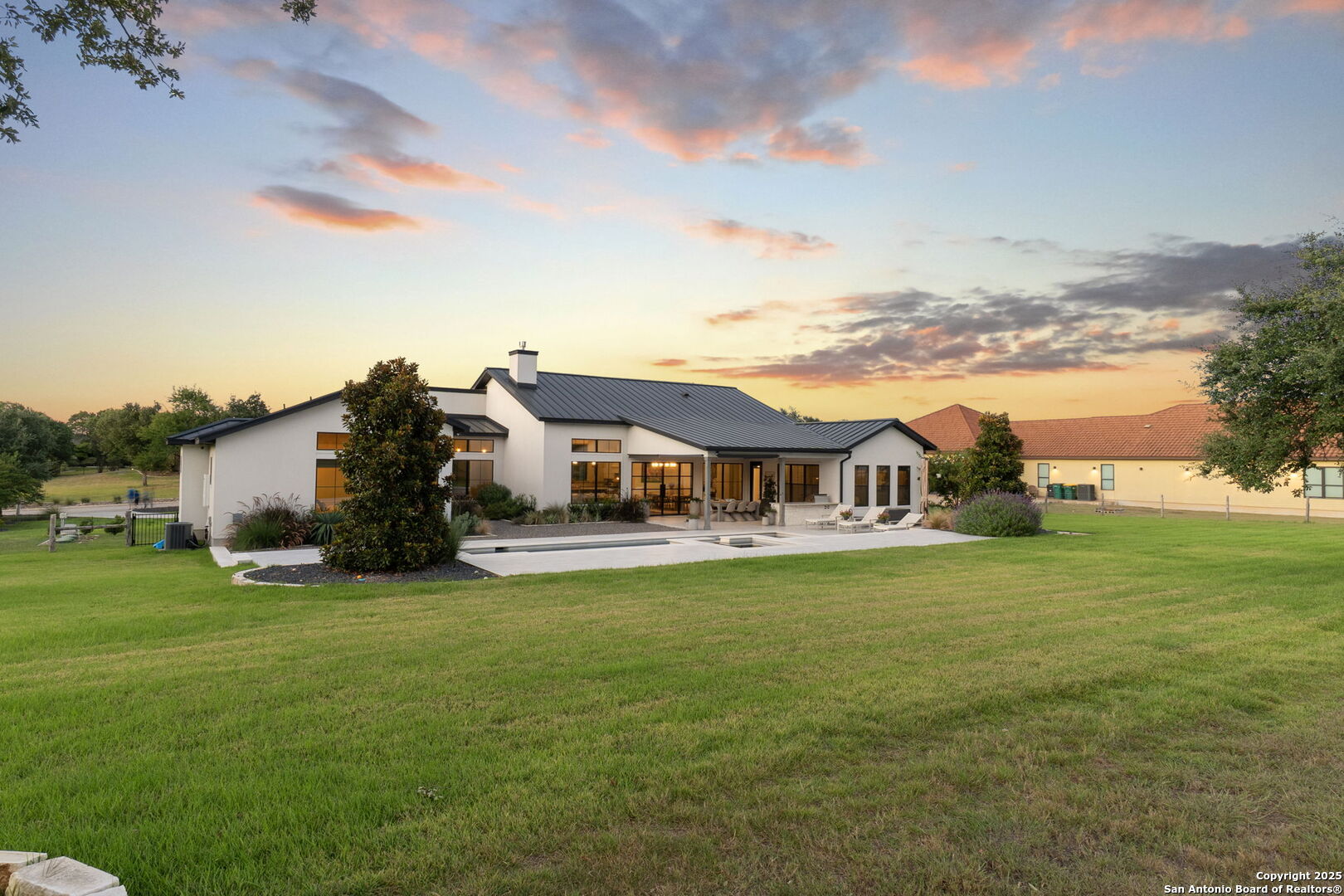 137 Balcones Bend
