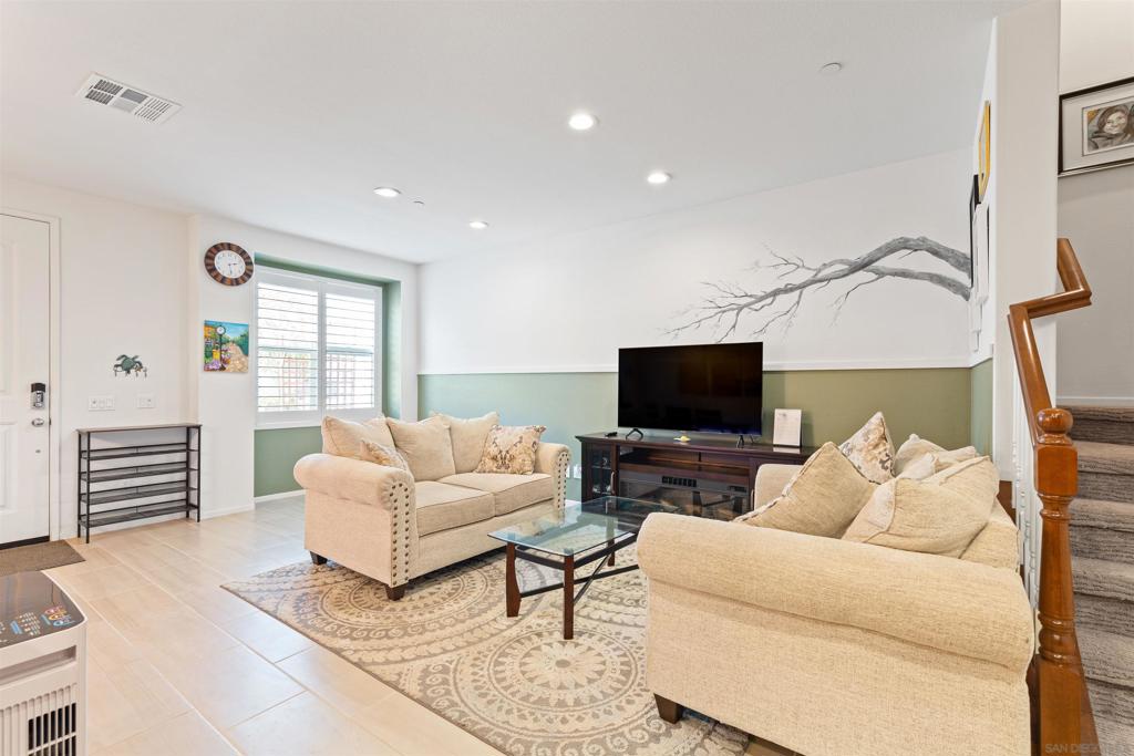 1290 Santa Liza Ave 2