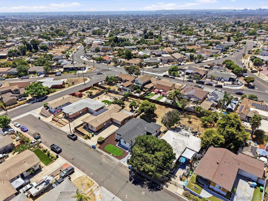 6228 Calle Pavana