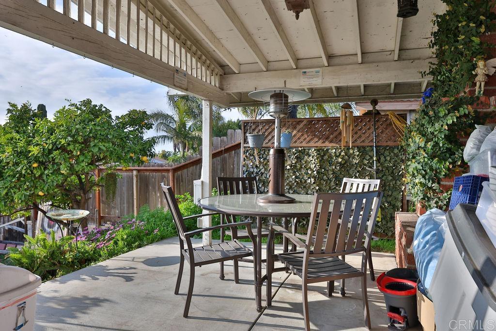 978 Monserate Avenue