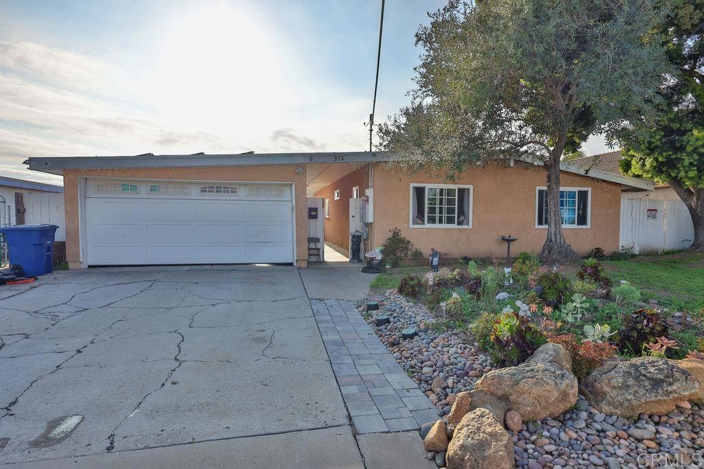 978 Monserate Avenue