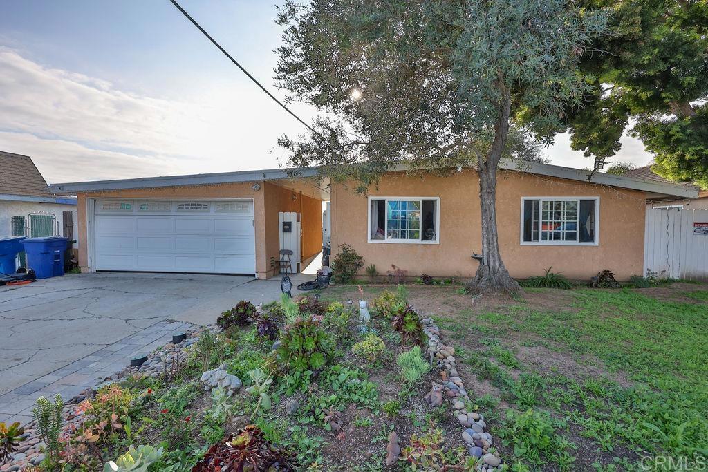 978 Monserate Avenue