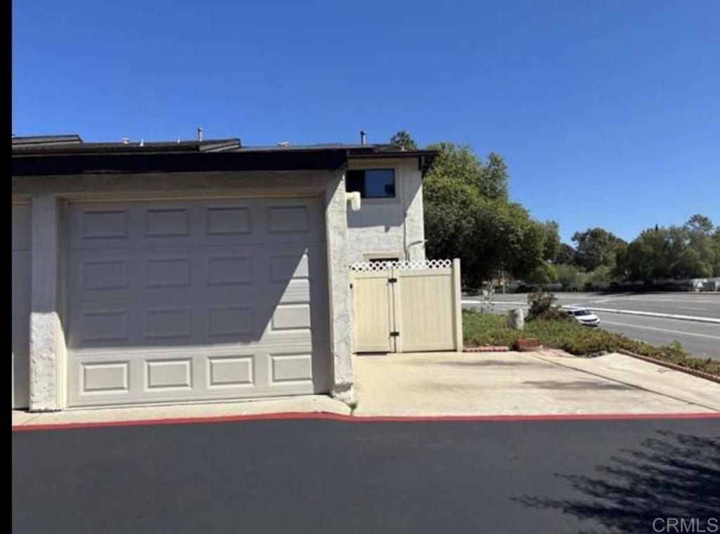 3522 Fairlomas Drive