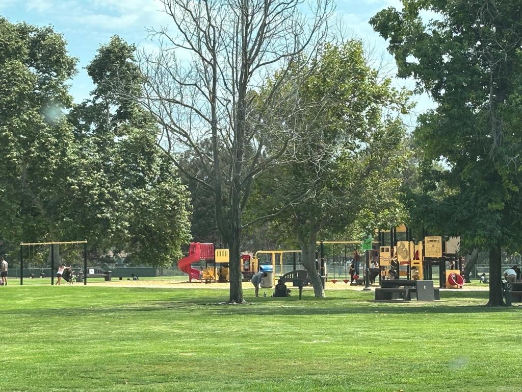 3522 Fairlomas Drive