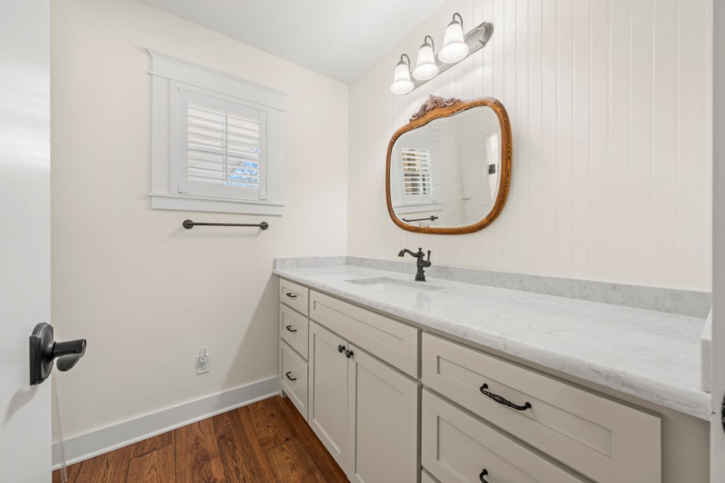 1125 Knopp School Rd