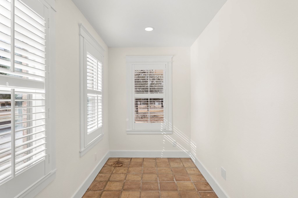 1125 Knopp School Rd