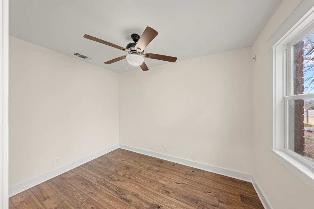 1125 Knopp School Rd