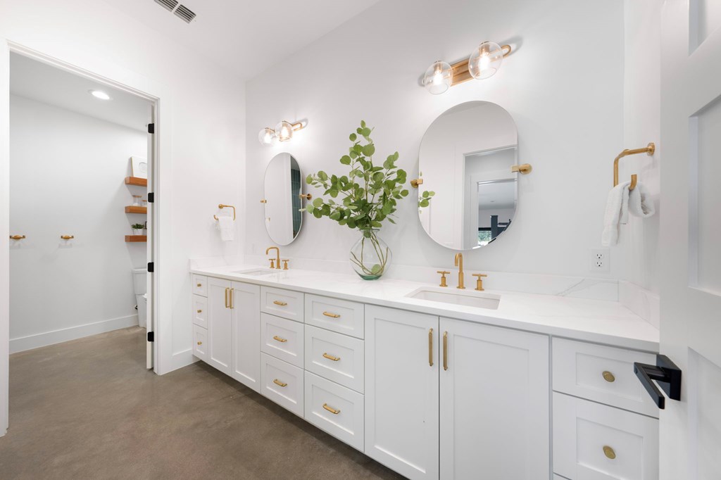 415 Mystic Oaks Trail