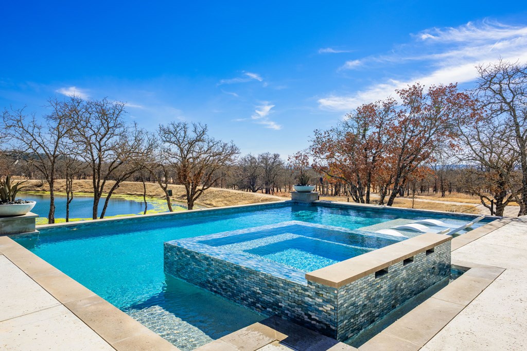 415 Mystic Oaks Trail