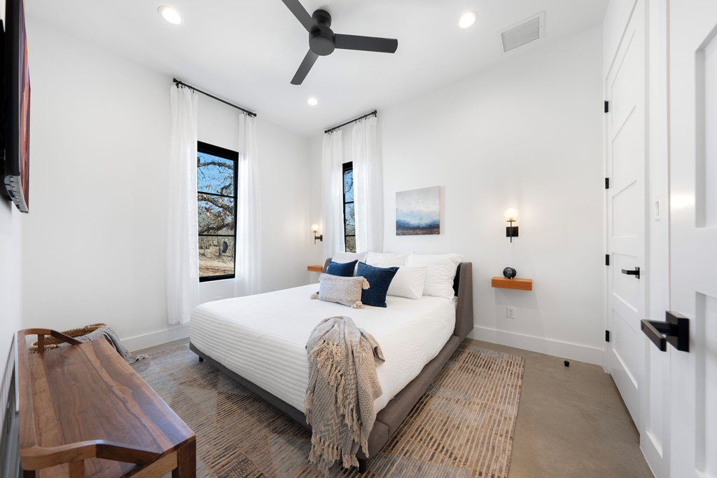 415 Mystic Oaks Trail