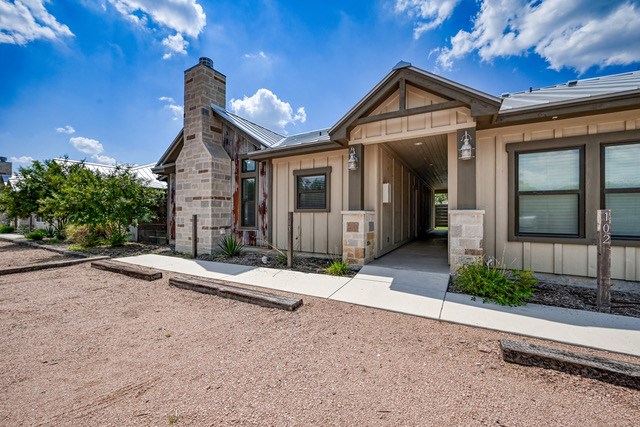 807 E Highway St 103