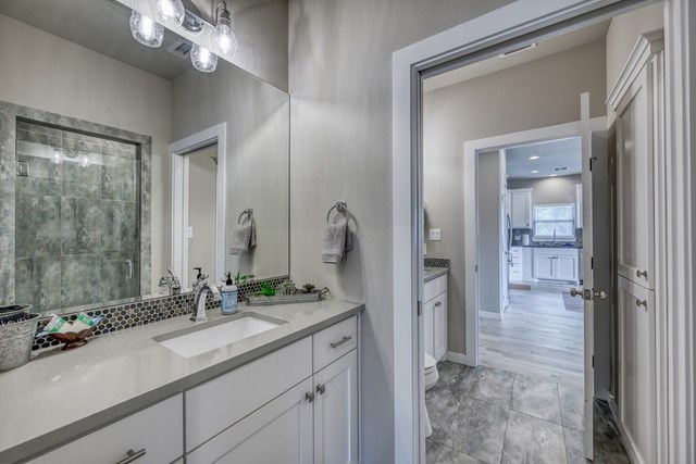 807 E Highway St 103