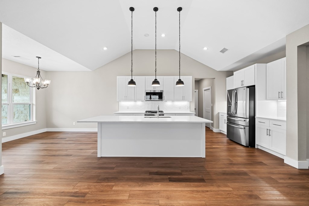 808 Gray Oak Ct