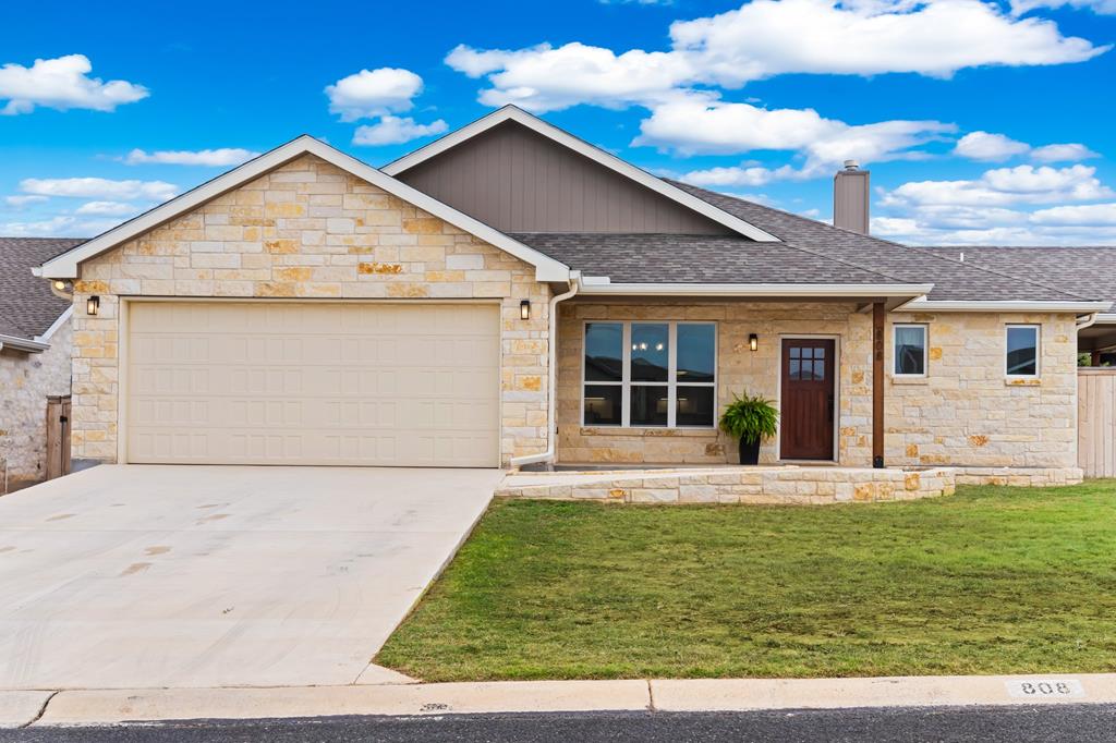 808 Gray Oak Ct