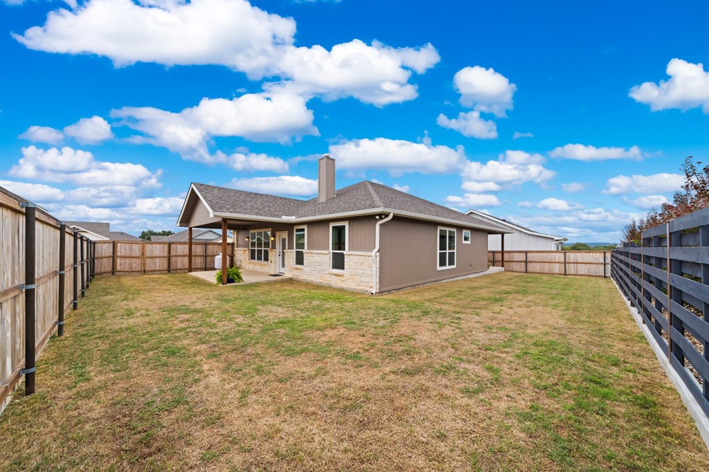 808 Gray Oak Ct