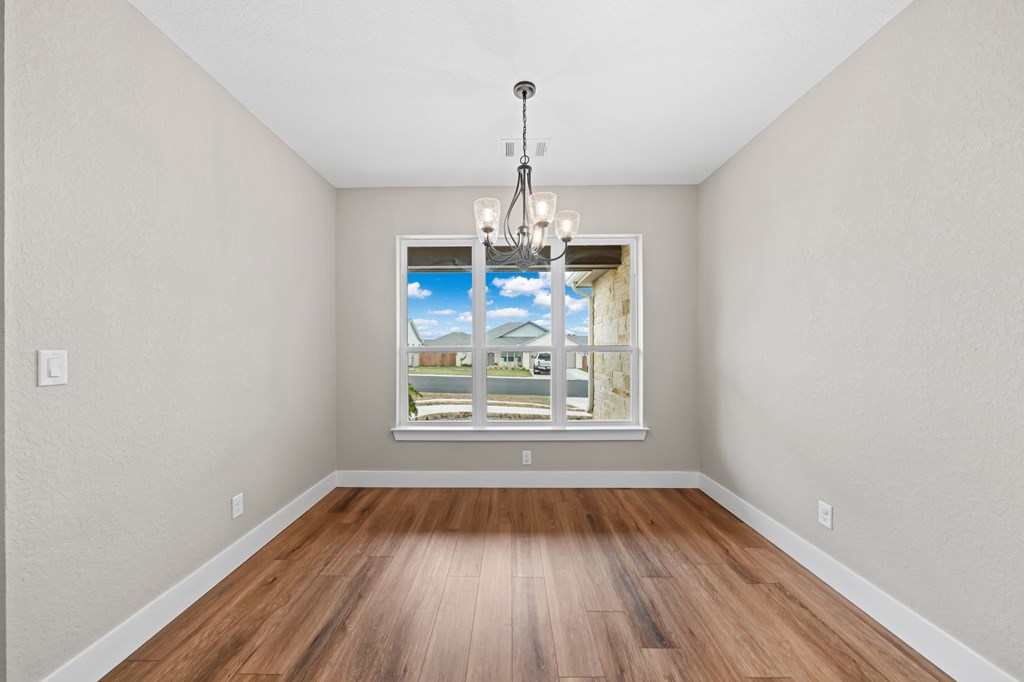 808 Gray Oak Ct