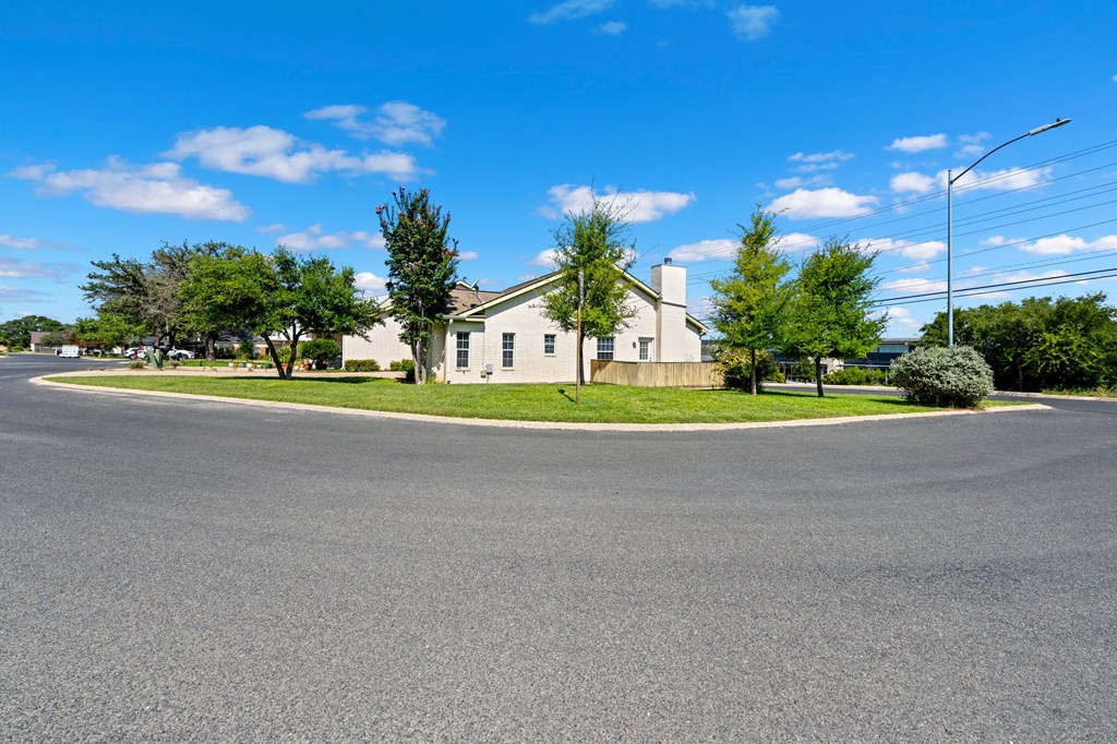 502 Winding Way
