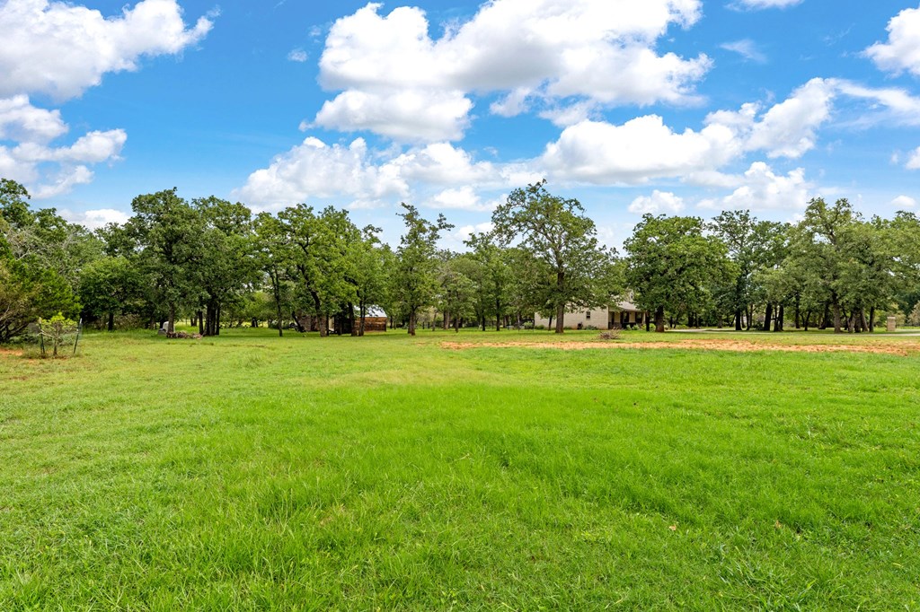 26 Oak Valley Dr