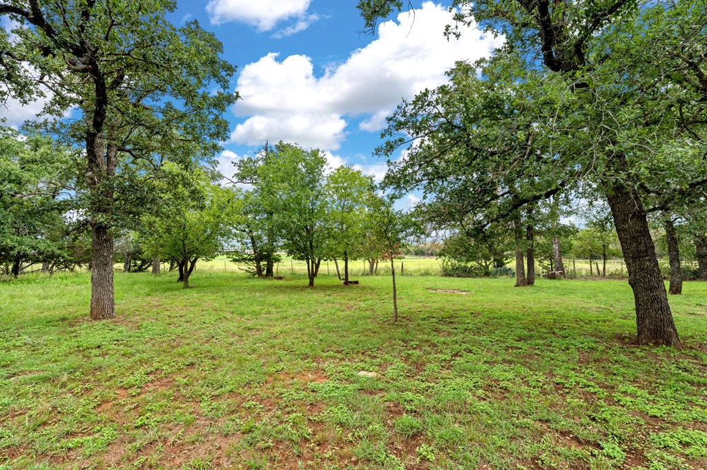 26 Oak Valley Dr