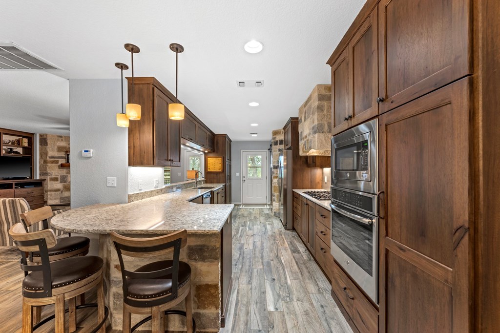 26 Oak Valley Dr
