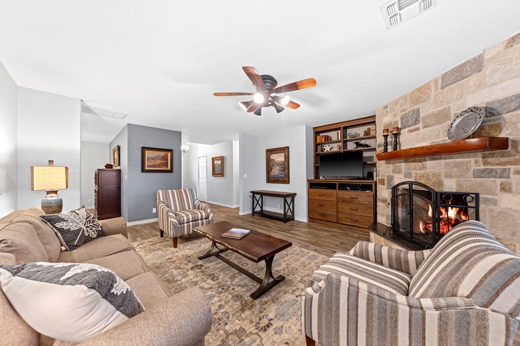 26 Oak Valley Dr