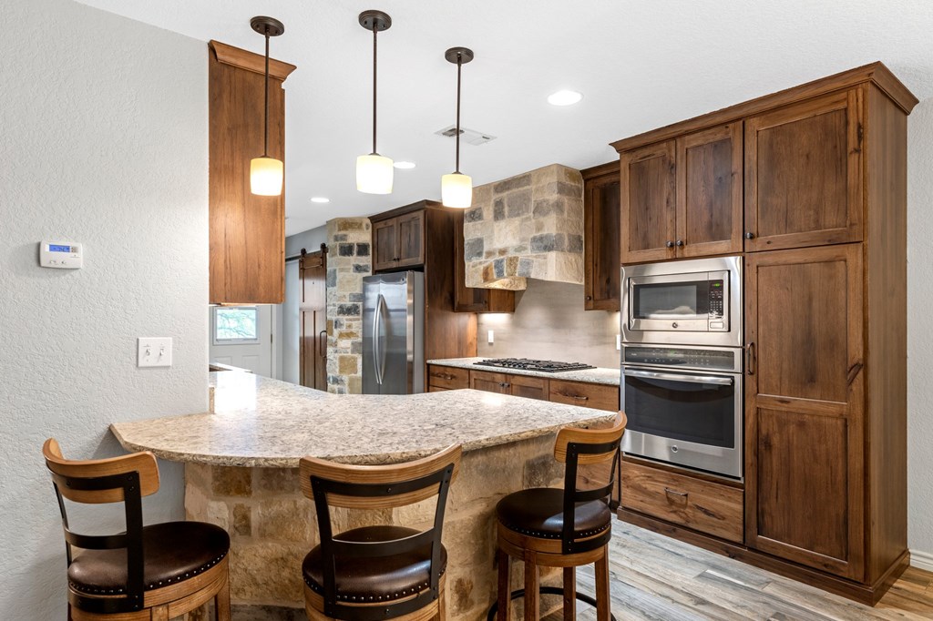 26 Oak Valley Dr