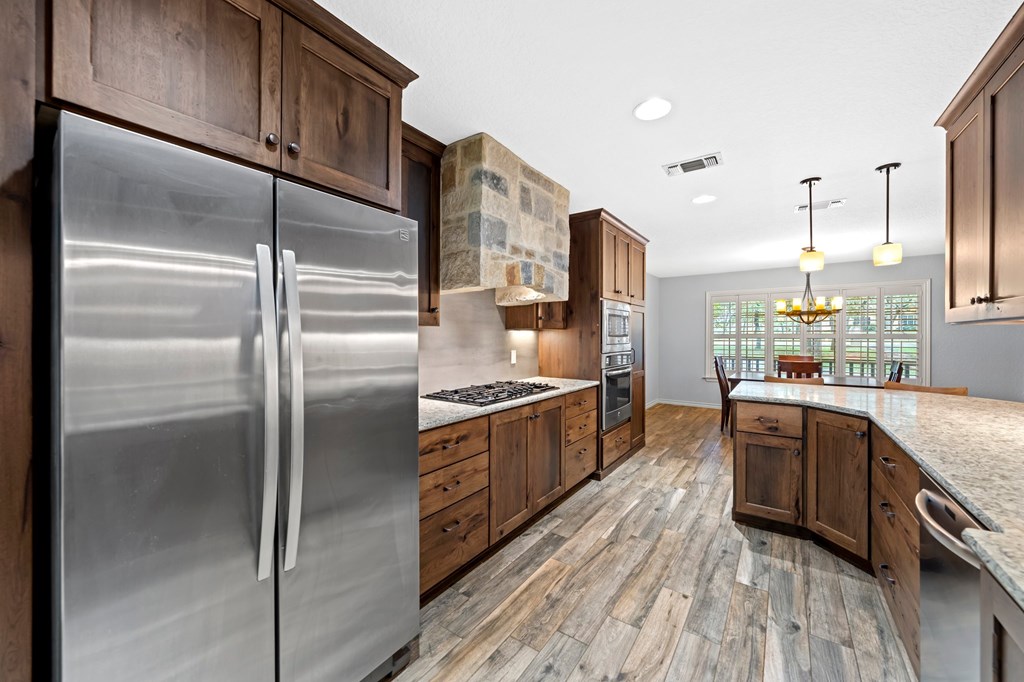 26 Oak Valley Dr