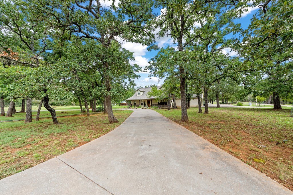 26 Oak Valley Dr
