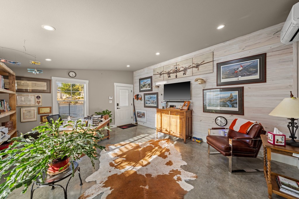 120 Ellebracht Dr