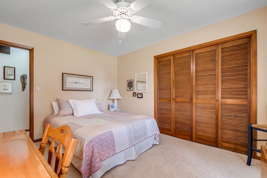 205 Crestwood Dr