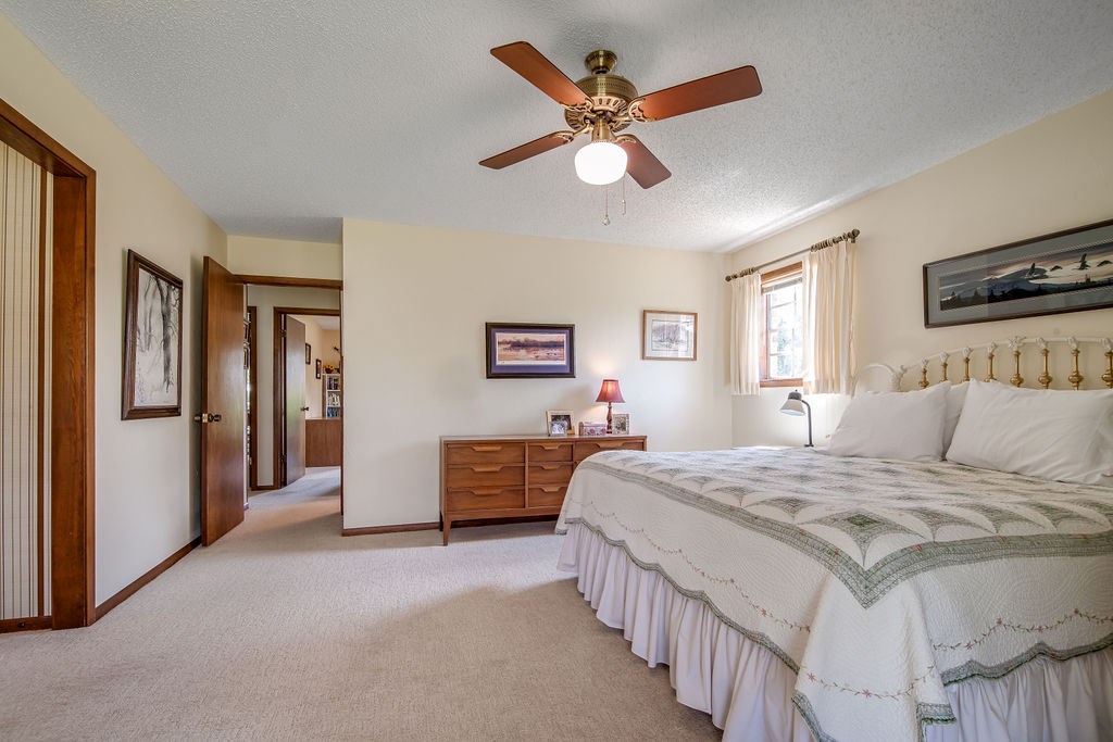 205 Crestwood Dr