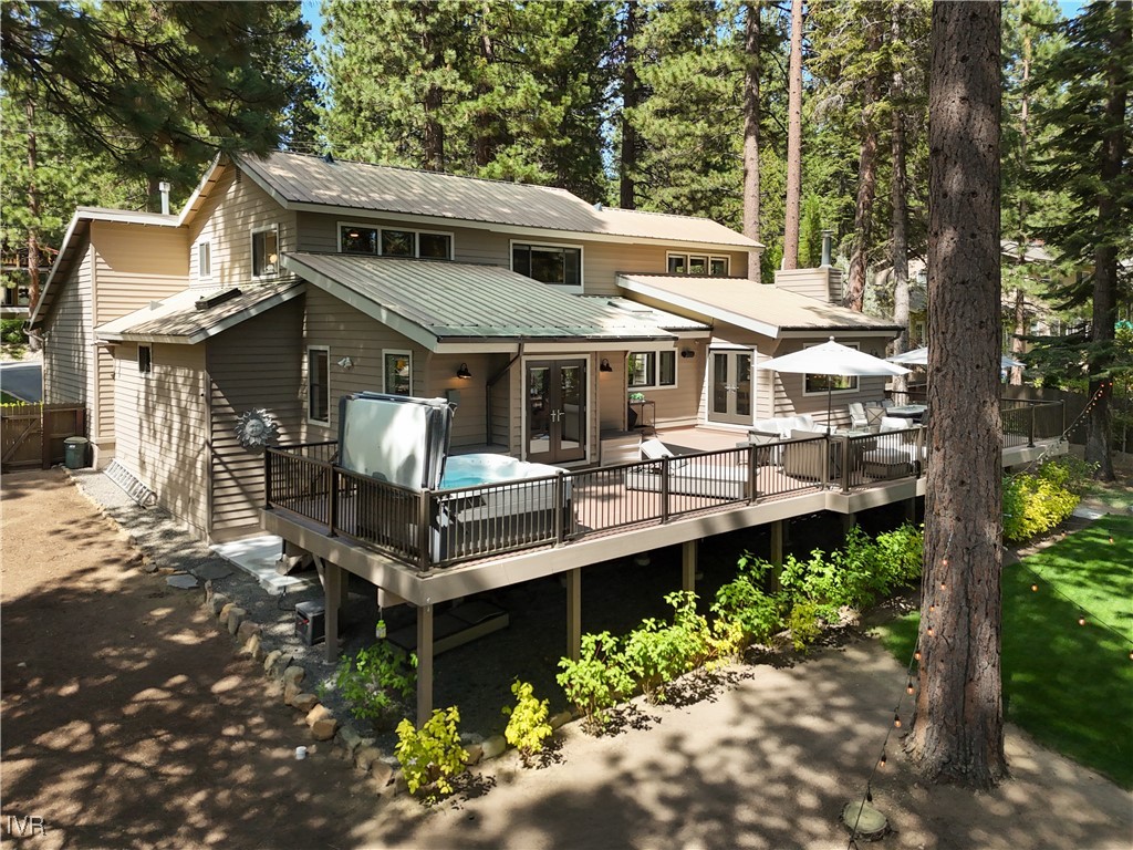 717 James Lane